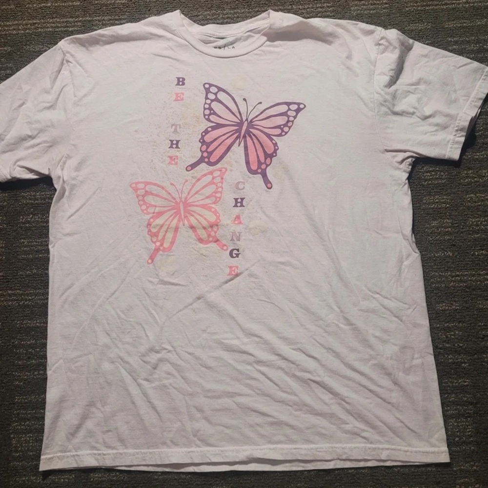 Butterfly Graphic Tee in Light Pink - Picture 1 of 3